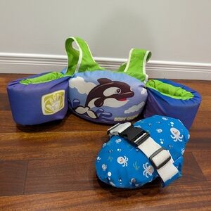 1 - 4 Yrs / Set of 2 flotation vests body gloves + Aquam back float/ball ⛱️